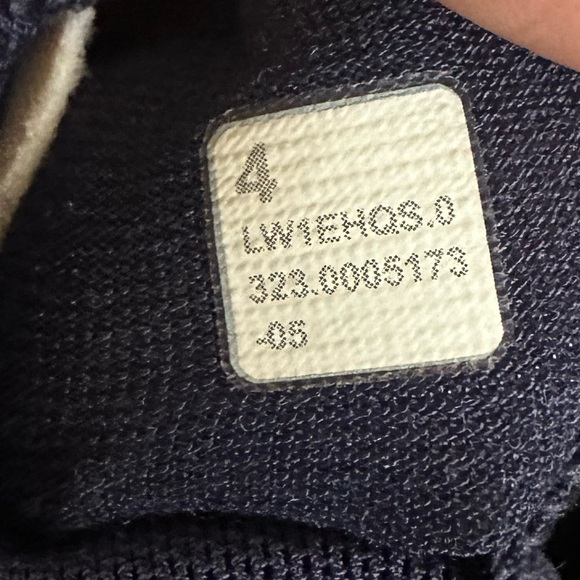 Lululemon Everlux Asymmetrical Tennis Tank Top
True Navy! EUC - Picture 2 of 2